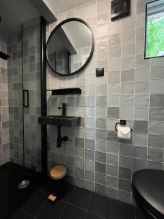 Central Guest Rooms - 1