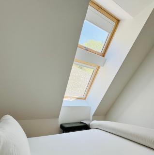 Brand New Chic & Luxurious Flat by Castle parking free - Bratislava - 3