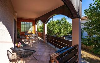 Beautiful Home In Starigrad - Paklenica With Wifi - 9