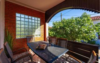 Beautiful Home In Starigrad - Paklenica With Wifi - 3