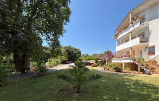 Beautiful Apartment In Banjole With Wifi - Banjole - 0