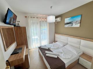 Brian Hotel - Velipojë - 2