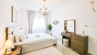Al Reef Elite 3BR - Luxury Stay with Pool Access Near Al Reef Beach & Marina - 3