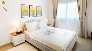 Al Reef Elite 3BR - Luxury Stay with Pool Access Near Al Reef Beach & Marina - Abu Dhabi - 2