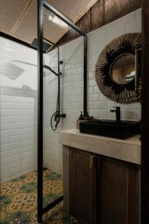 Tropical Traditional Indonesian Wooden Cottage - Beji Mas, Ubud - 1