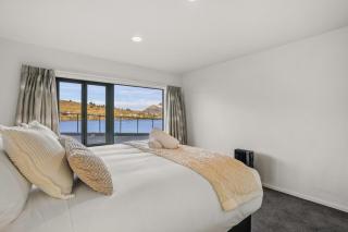 Lakefront Living at Remarkables Retreat 16 - 4
