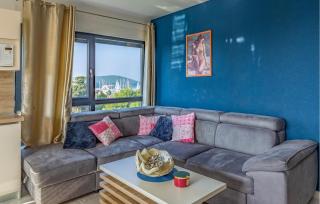 2 Bedroom Cozy Apartment In Medulin - Medulin - 1