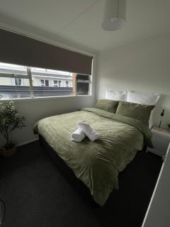 Relax at Jollie-Cozy 3-Bedroom Home, Central Twizel - 5