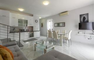 Awesome Apartment In Porec With Wifi - Poreč (Parenzo) - 3