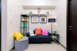 Cozy 1BR Condo in McKinley West - Manila - 2