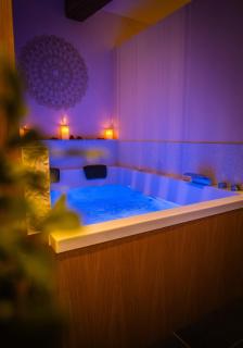 La Parenthèse Suites - appartement luxueux avec sauna et baignoire balnéo - Pont-de-lʼArche - 9
