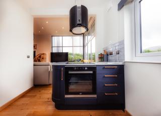 Upscale Central Cottage with Private fitness room and Hot Tub or Terrace - Portree - 2