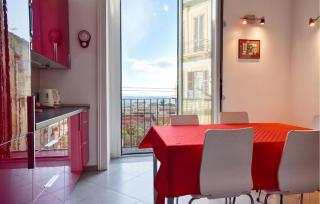 Cozy Apartment In Napoli With Wifi - 7