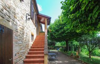 4 Bedroom Stunning Home In Mergo - 8