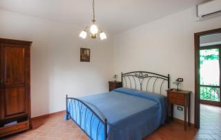 4 Bedroom Stunning Home In Mergo - 6