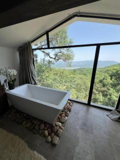 Alex House - 6