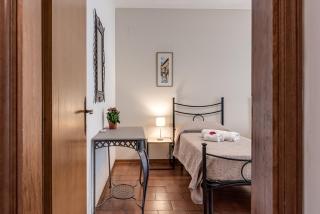 Hela - Sweet Dreams in Florence - 1