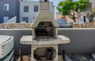 1 Bedroom Lovely Apartment In Vir - 6