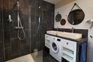 Centre ville à pied Appt avec SAUNA, Linge, Wifi, Stationnement Gratuit - Vannes - 1