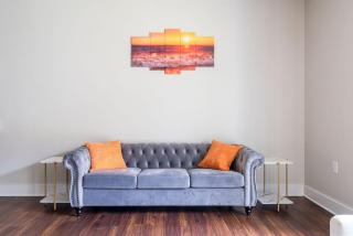 Stylish 1BR in at the Crossing - 8