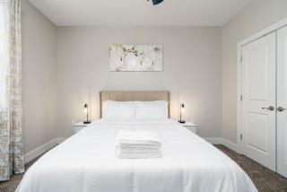 Stylish 1BR in at the Crossing - 1