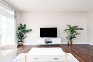Stylish 1BR in at the Crossing - 6