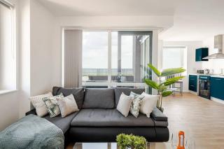 New 2Bed Apt Central location & Great Transport - Barking - 4