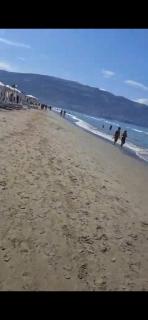 Κοντά στην πόλη και στην θάλασσα - 1