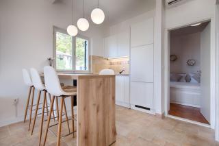 PEBBLE Apartments - 4