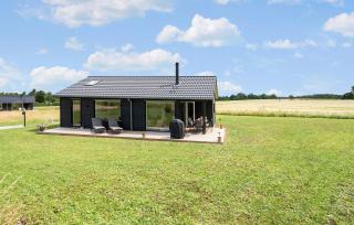 3 Bedroom Stunning Home In Stege - 0