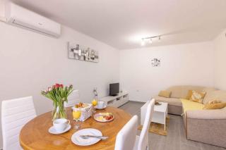 House and Apt. in Crikvenica 39364 - 2