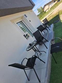ENA 1 & 2 -BIG FREE parking -boats vans etc 2000m2 - Karlovac - 9