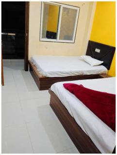 Hotel K MAIDAN PALACE Near Near Shri Mahakaleshwar Jyotirlinga Temple - Fully Air conditioned Hotel - Best Hotel IN City - Ujjain - 1