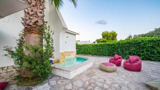 Villa Giglio with Garden and Mini Pool by Rentbeat - Rosa Marina - 9