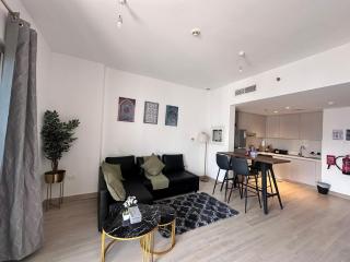 Canal View 1BR, Yas Island, - 0