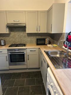 Contractor and Family Cozy Home Sleeps 7 Free Parking - Grimsby - 7
