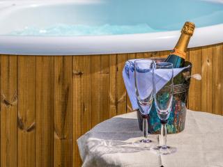 Skylark Yurt - Ukc6946 - Beaminster - 1