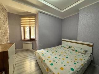 2 bedroom apt on Logvinenko, 12 - 2