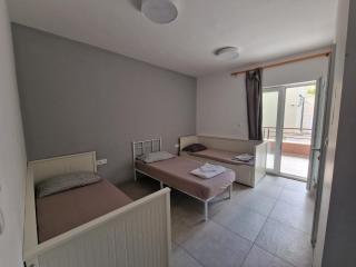 SUBTUB Hostel Makarska - 7
