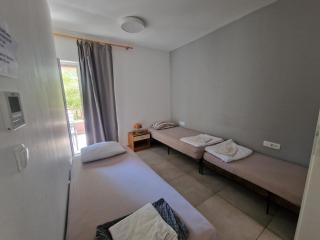 SUBTUB Hostel Makarska - Makarska - 8