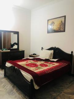 Capital Family Guest House - Islamabad - 8
