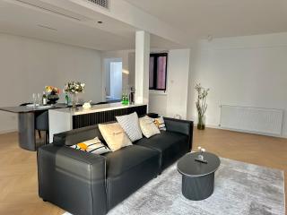Zhome Parkville-Three bedrooms with city view-Near Xin Tian Di - Shanghai - 9