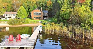 Family-Friendly Lake Chalet, Spa, Canoes & Game Room Fun - Labelle - 0