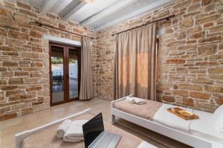 Villa Manios - 1