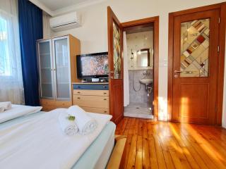 Top Center SofiaLuxRentals Patriarh Evtimiy Apartment - FREE PARKING - Sofia - 1