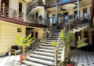 Hotel Grand House Real Estate - 8