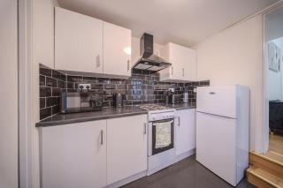 The Hampden House - Sleeps 7 - 3