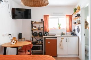 Dotan's Boutique Studios - By The Beach! - Tel Aviv - 5
