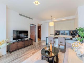 Dubai Marina Luxury Lifestyle - Sun Sand & Views - 0