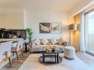JW Marriott Dubai Marina - Luxury Lifestyle, Pool, Sun & Views - 0